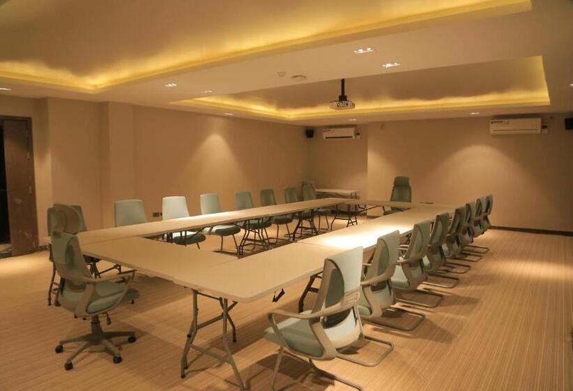 Zara Garden Hotel And Apartments