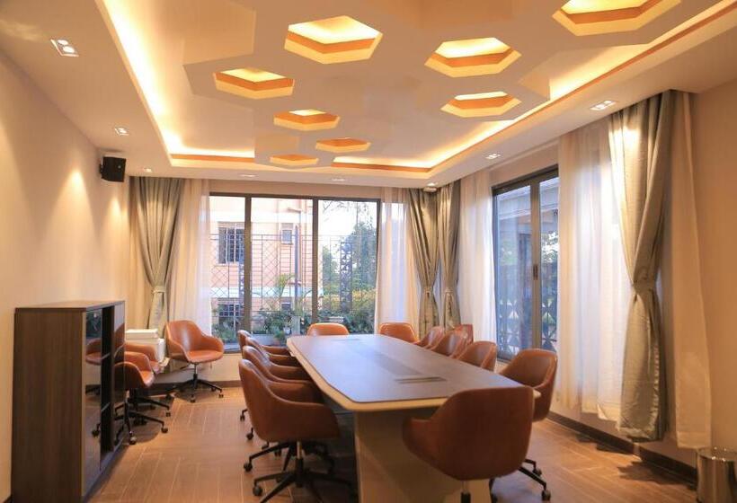 Zara Garden Hotel And Apartments