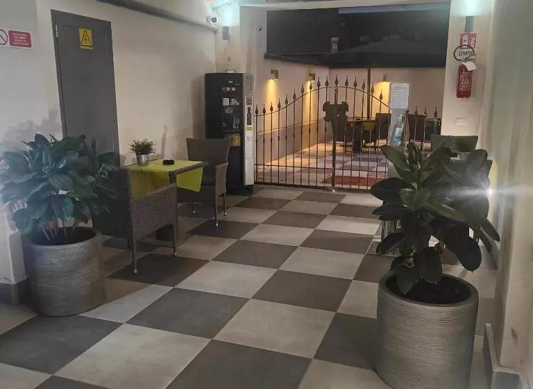 پانسیون Novara