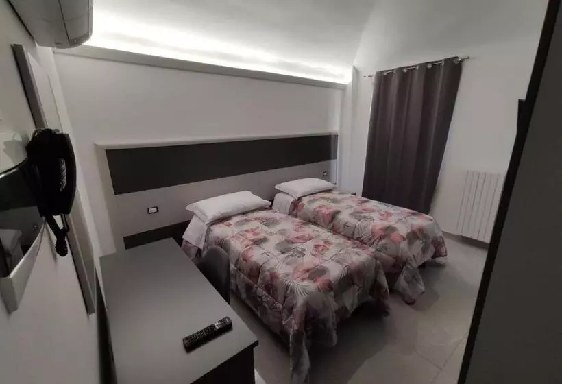 پانسیون Novara