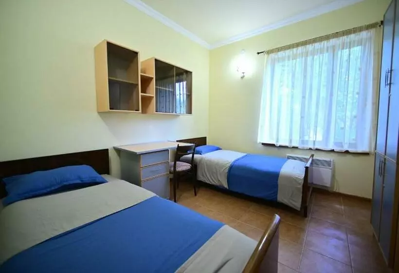 Pension  Sevan Tarsus Guesthouse