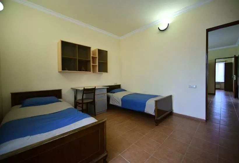 Pension  Sevan Tarsus Guesthouse