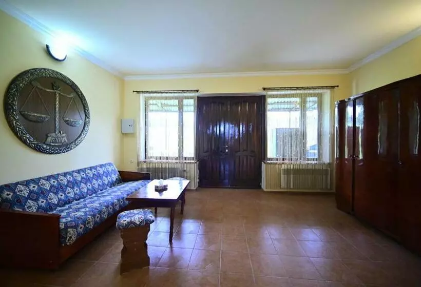 Pension  Sevan Tarsus Guesthouse