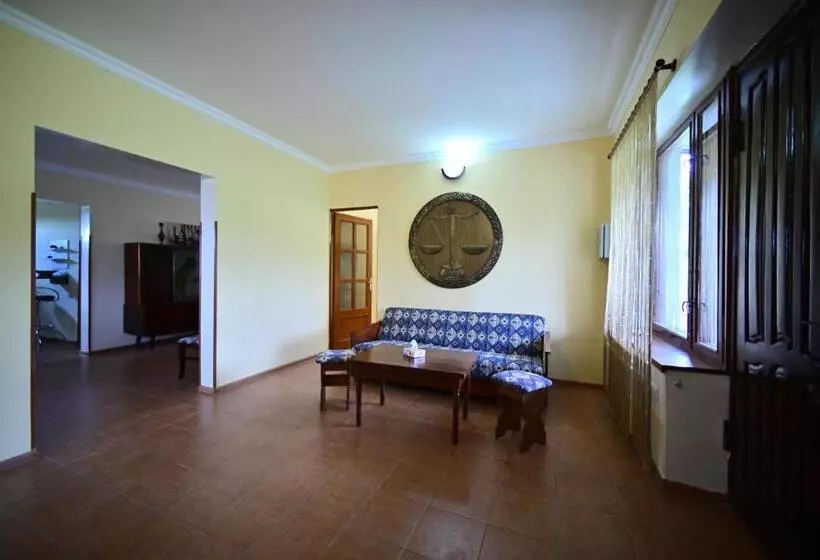 Pension  Sevan Tarsus Guesthouse