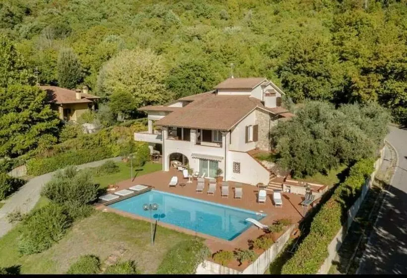 ペンション Villa Con Piscina Privata   Vista Panoramica   7s   20 Guest