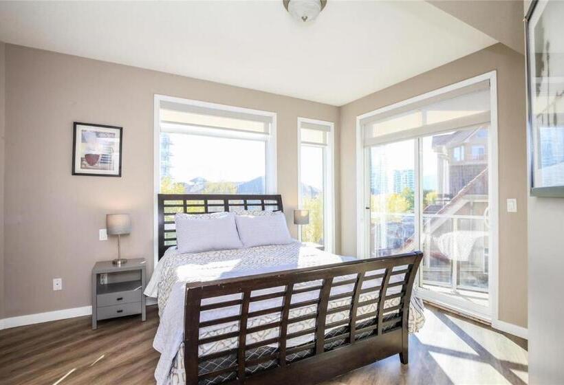 Vacation At Discovery Bay Resort