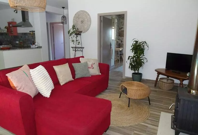 تختخواب و صبحانه A Casa Com 2 Pereiras