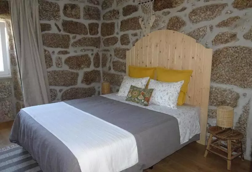 تختخواب و صبحانه A Casa Com 2 Pereiras