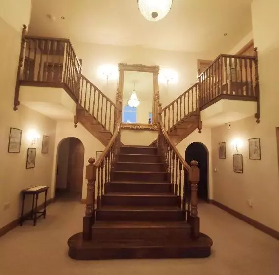 ベッドアンドブレックファースト Ballylawn Lodge