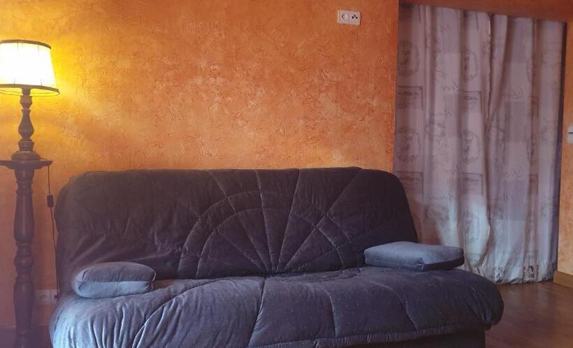 민박 La Mouche Villa Chambre Familiale Piscine