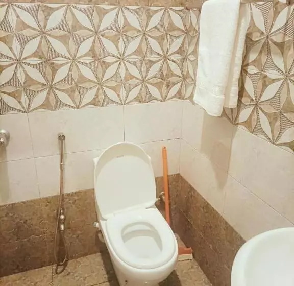 Go Room Hotel Lahore
