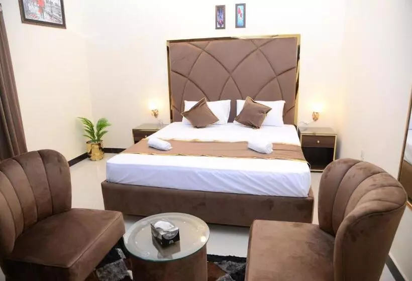 Go Room Hotel Lahore