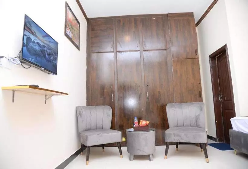 Go Room Hotel Lahore