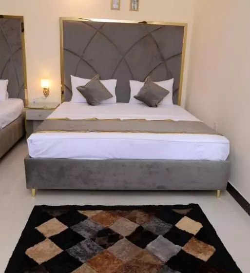 Go Room Hotel Lahore