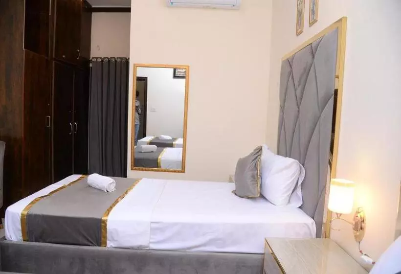 Go Room Hotel Lahore