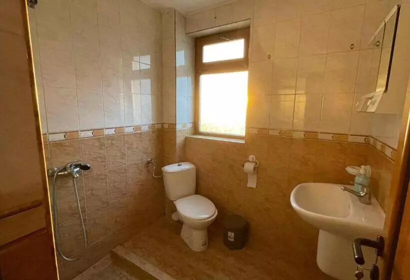Hotelli Bar & Guests Room Ela