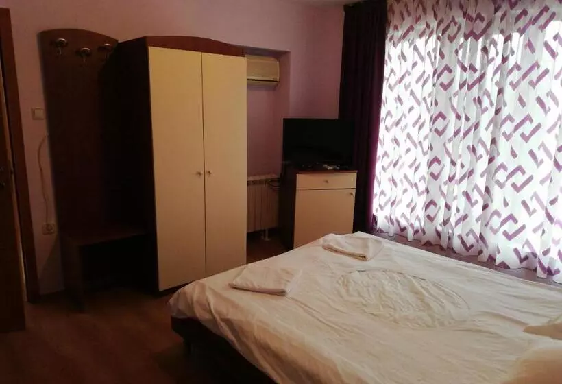 Hotelli Bar & Guests Room Ela