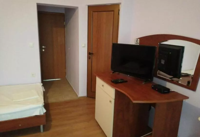Hotelli Bar & Guests Room Ela
