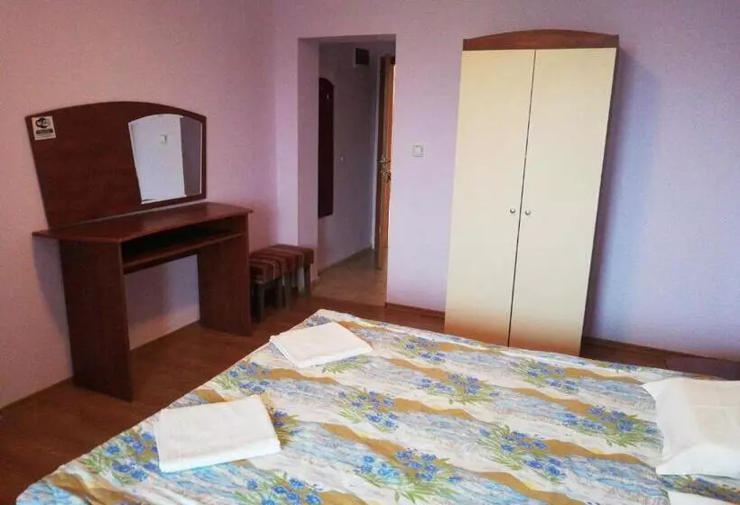 Hotelli Bar & Guests Room Ela