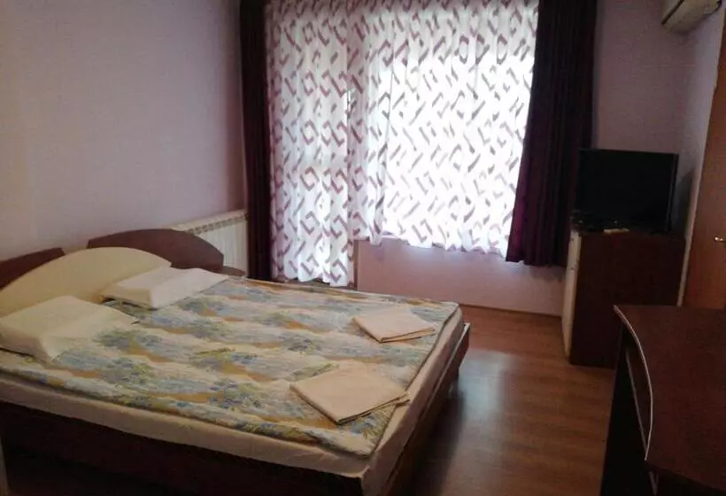 Hotelli Bar & Guests Room Ela