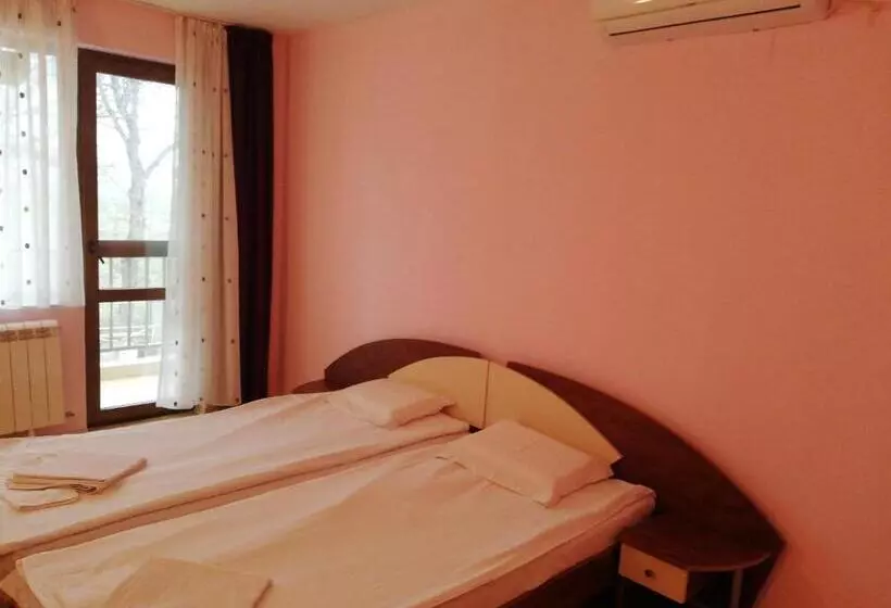 Hotelli Bar & Guests Room Ela