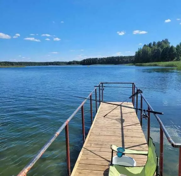 ホテル Leśny Dworek   Pokoje Nad Jeziorem