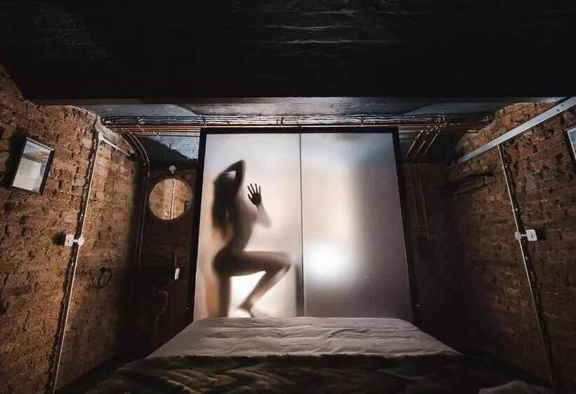 Impossible Motel