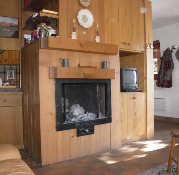 Majatalo Carezza Units, Dolomites