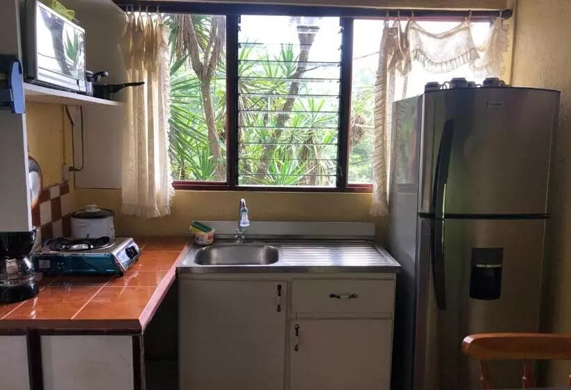 ペンション Owl House