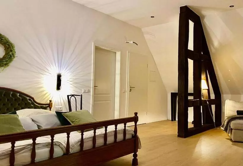 ペンション Sonnenhof 1737   Ferienzimmer & Apartments