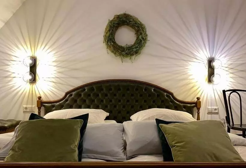 ペンション Sonnenhof 1737   Ferienzimmer & Apartments