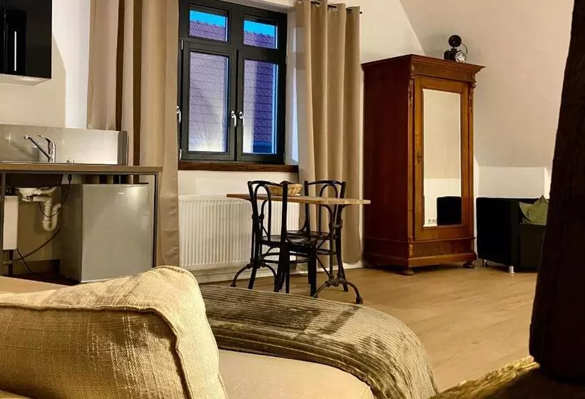 ペンション Sonnenhof 1737   Ferienzimmer & Apartments