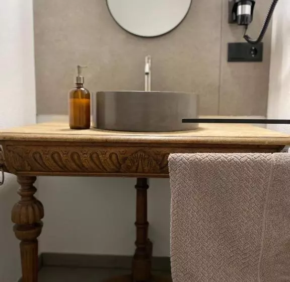 ペンション Sonnenhof 1737   Ferienzimmer & Apartments
