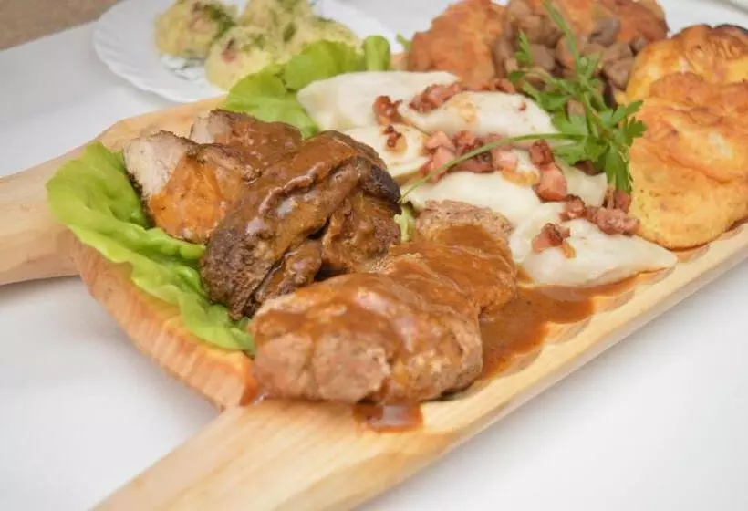 Retkeilymaja Zajazd Wik