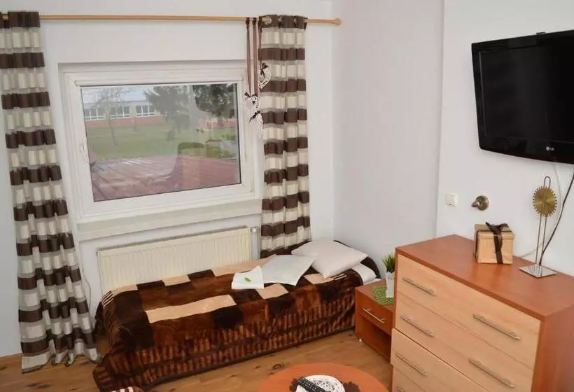 Retkeilymaja Zajazd Wik