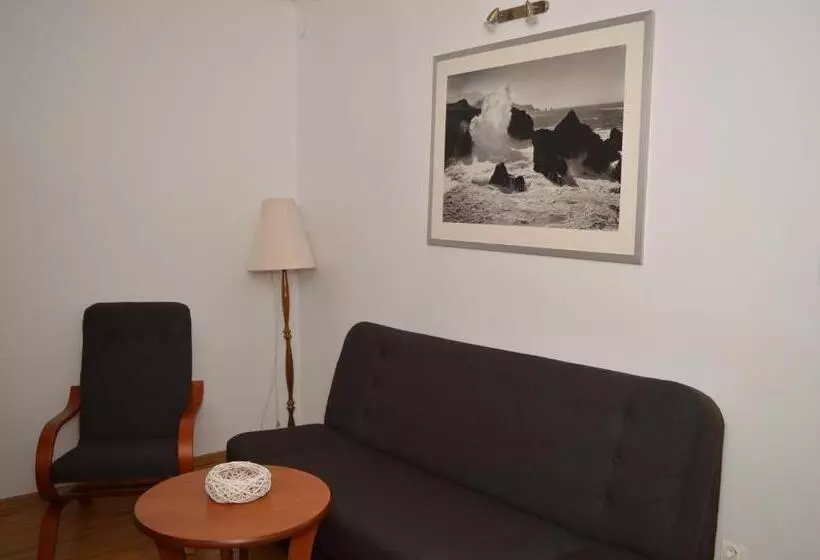 Retkeilymaja Zajazd Wik