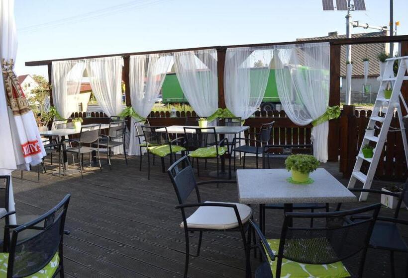 호스텔 Zajazd Wik