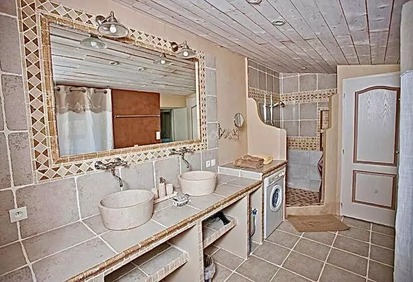 Aamiaismajoitus (B&B) Chambres D Hôtes Et Gîtes Les Restanques