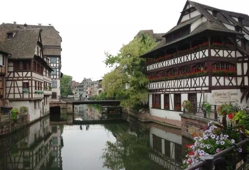 ベッドアンドブレックファースト Couette Et Cafe   Chambre Bleue