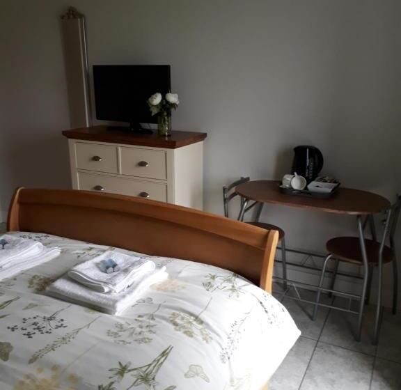 مبيت وإفطار Foxholes Accommodation