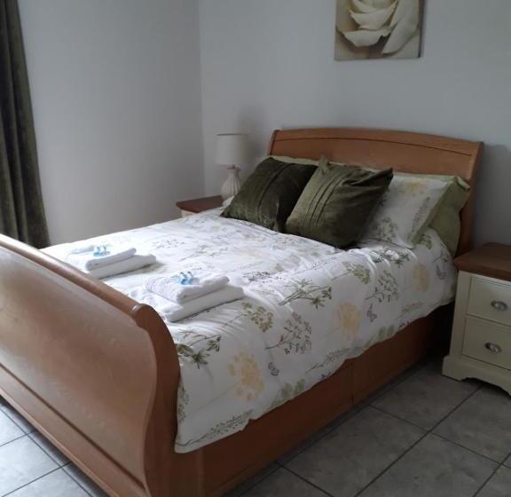 مبيت وإفطار Foxholes Accommodation