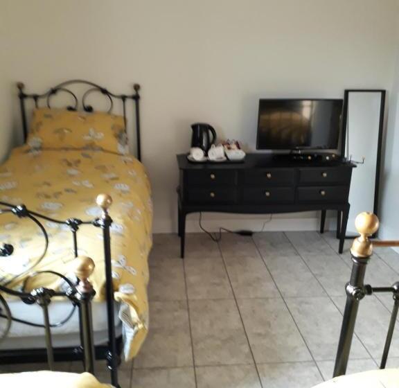 مبيت وإفطار Foxholes Accommodation