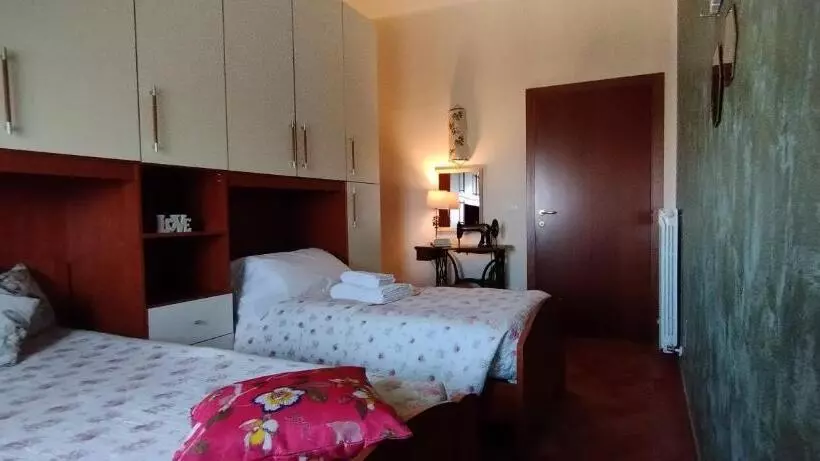 تختخواب و صبحانه La Casa Tra Gli Ulivi