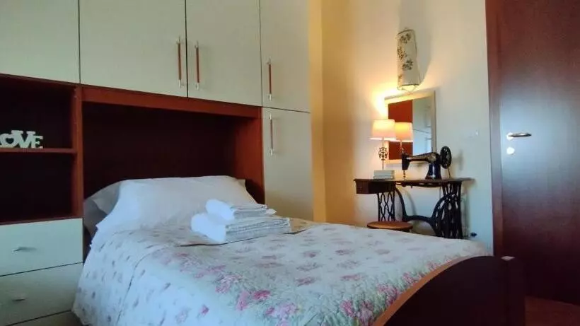تختخواب و صبحانه La Casa Tra Gli Ulivi