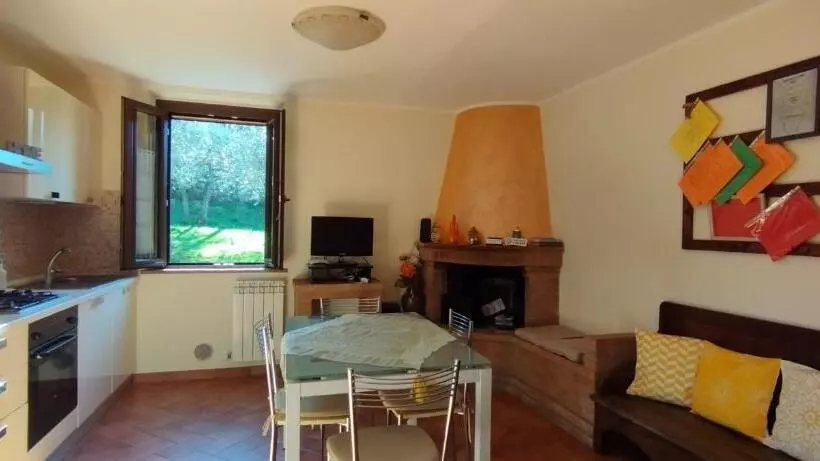 تختخواب و صبحانه La Casa Tra Gli Ulivi