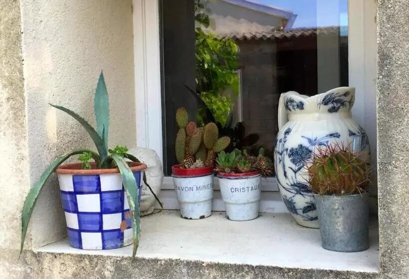 ベッドアンドブレックファースト La Voûte De Lapparan