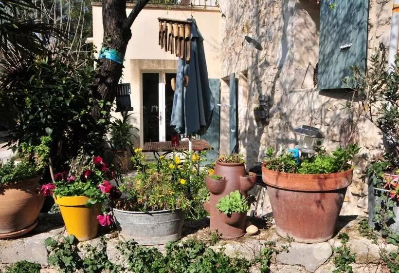 ベッドアンドブレックファースト La Voûte De Lapparan