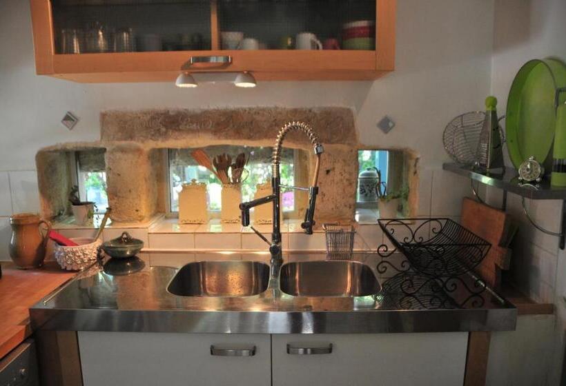 민박 La Voûte De Lapparan