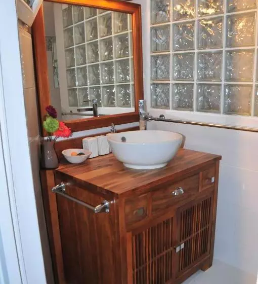 ベッドアンドブレックファースト La Voûte De Lapparan