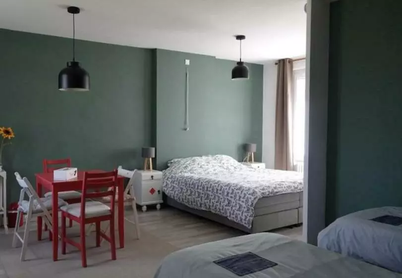 Aamiaismajoitus (B&B) Les Hirondelles Du Moulin